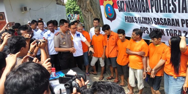 Polrestabes Medan Amankan 11 Kg Sabu, Ekstasi dan 10 Tersangka Polrestabes Medan Amankan 11 Kg Sabu, Ekstasi dan 10 Tersangka