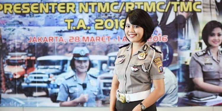 Hamil Anak Kedua, Briptu Via Ulina Tarigan, Polwan Cantik di Nisel dapat Kenaikan Pangkat Hamil Anak Kedua, Briptu Via Ulina Tarigan, Polwan Cantik di Nisel dapat Kenaikan Pangkat