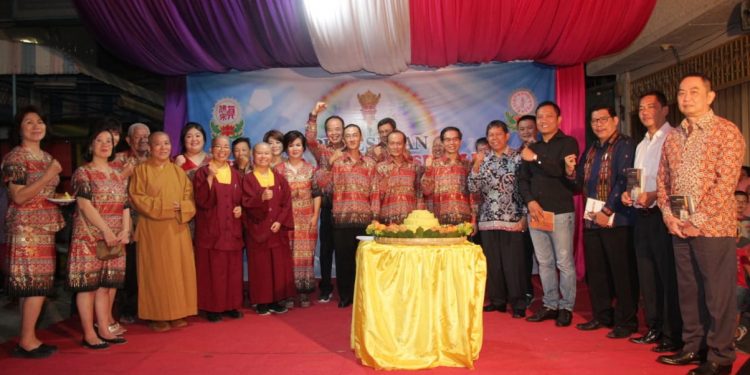 Peresmian Vihara Vajra Bumi Simalungun Ditandai Pemotongan Tumpeng oleh Wakil Walikota dan Kapolres Siantar