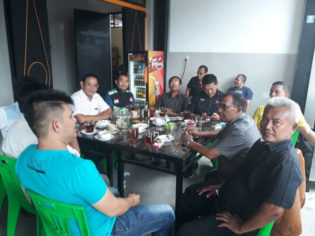 Di Kedai Kopi Vona Siantar, Pengunjung Bisa Saksikan Siaran Langsung Olahraga 3 Chanel di Satu Ruang
