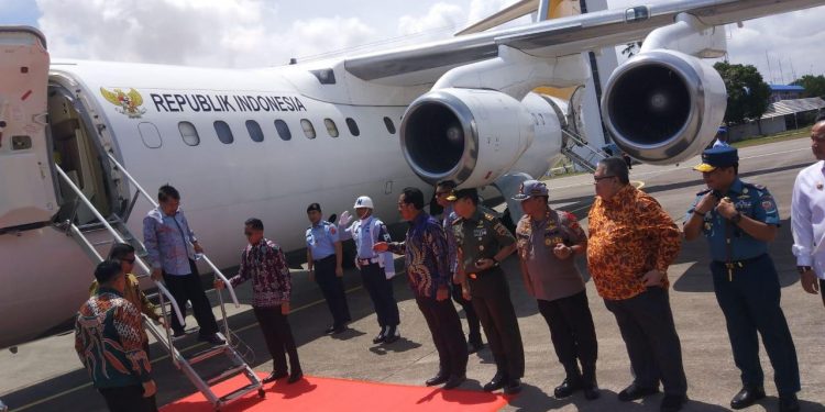 Pangdam I/BB Mayjen TNI M.S. Fadilah Sambut Wapres di Bandara Hang Nadim Pangdam I/BB Mayjen TNI M.S. Fadilah Sambut Wapres di Bandara Hang Nadim