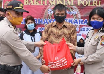 Sambut Hari Bhayangkara ke 74, Polres Sergai Berikan Bantuan Kepada Purnawirawan dan Warakauri