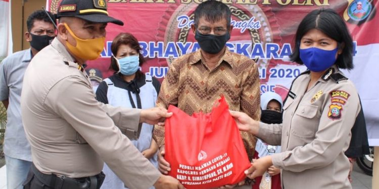 Sambut Hari Bhayangkara ke 74, Polres Sergai Berikan Bantuan Kepada Purnawirawan dan Warakauri Sambut Hari Bhayangkara ke 74, Polres Sergai Berikan Bantuan Kepada Purnawirawan dan Warakauri