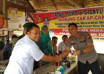 Polrestabes dan Polsek Percut Sei Tuan Sambangi Warga di Warung Cakap-Cakap