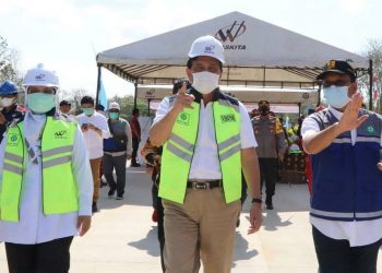 Luhut Panjaitan Tinjau Proyek Tol Tebing Tinggi-Siantar