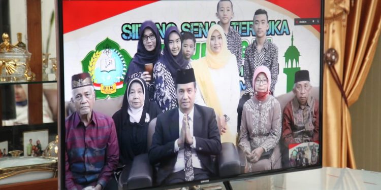 Selamat! Hari ini Hefriansyah Wisuda, Walikota Siantar Bergelar Doktor