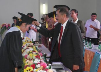 Masrani Grace Hutapea Raih Predikat Wisudawan Terbaik dan Disaksikan Menteri Pariwisata