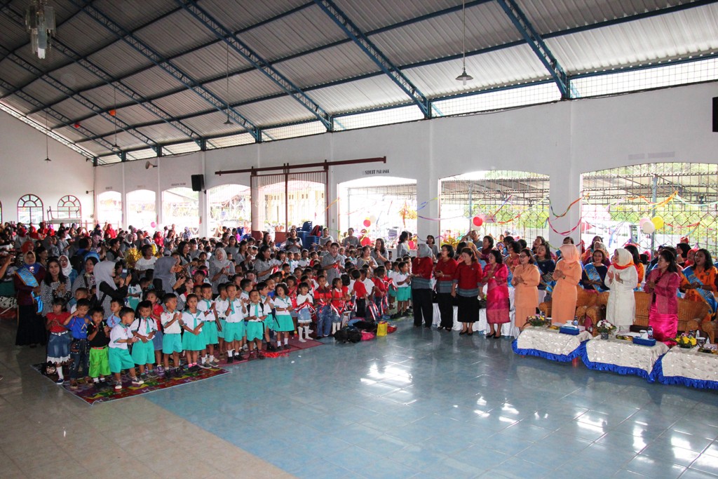 Bunda PAUD Hadiri Wisuda 1354 Anak PAUD SAB Kota Pematangsiantar