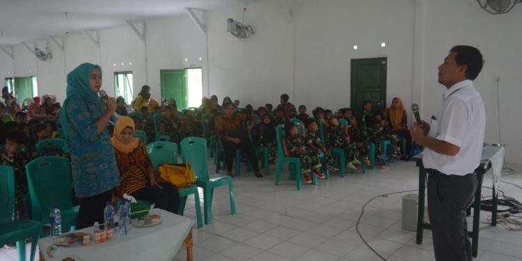 TK Kartika I-42 Kor 3 Yonif 122 Tombak Sakti Nonton Bareng Yakult