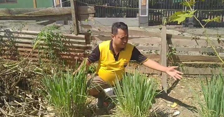 Bripka Yogi Yanto Manfaatkan Lahan Kosong Bertani dan Beternak di Tengah Pandemi Covid-19