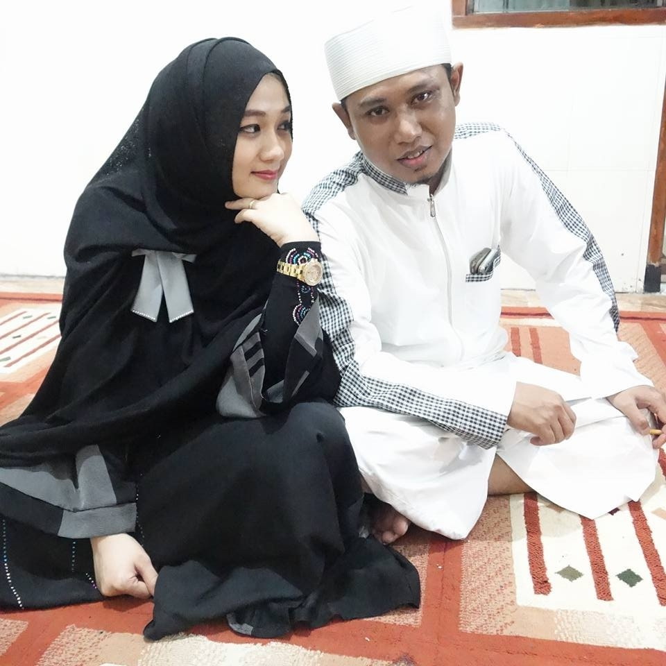 Hidup Rukun Dengan Tiga Istri Cantik di Satu Atap, Fadil Muzakki jadi Perhatian. Apa Rahasianya???