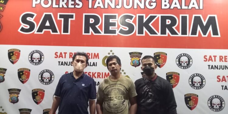 Nulis Togel di Bengkel, Pria Ini Tak Berkutik di Amankan Opsnal Satreskrim Polres Tanjungbalai
