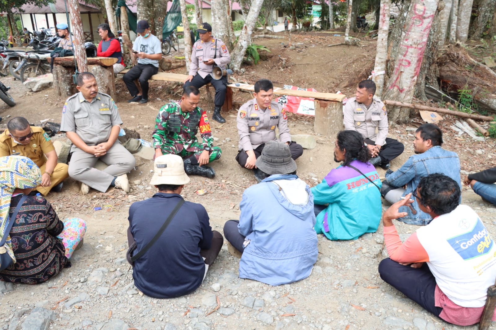 Dandim 0207/SML Bersama Kapolres Simalungun Mediasi Sengketa Lahan di HTI TPL