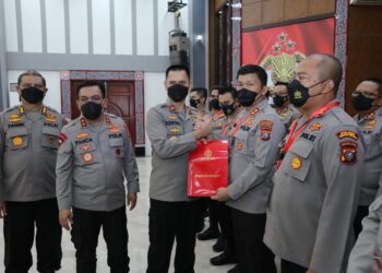 Kapolres Simalungun Terima 3 Penghargaan dari Kapolda dan Wakapolda Sumut