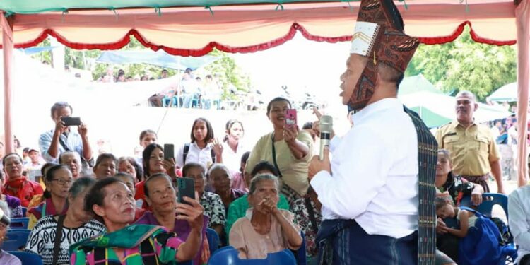 Usai Dipugar, Radiapoh Hasiholan Sinaga Resmikan Makam Mantan Bupati Simalungun, DR (HC) Drs Djabanten Damanik