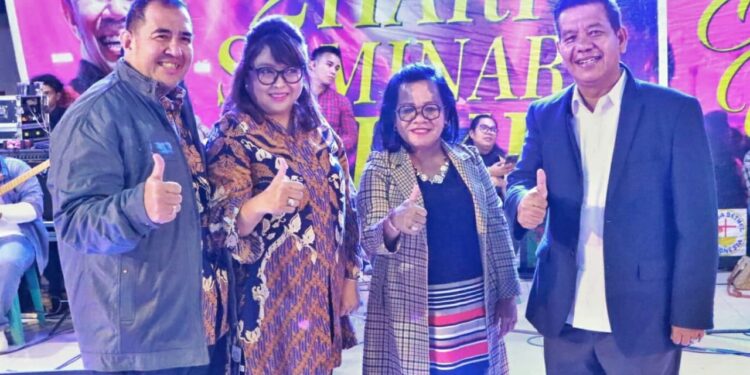 Hadiri Giat KKR di Parapat, Bupati Simalungun Minta Pendeta Doakan Masyarakat