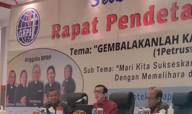 Hadiri Rapat Pendeta GKPI se Indonesia di Parapat Menteri Yasonna Dukung Pengembangan UMKM di Tengah Jemaat Hadiri Rapat Pendeta GKPI se Indonesia di Parapat Menteri Yasonna Dukung Pengembangan UMKM di Tengah Jemaat