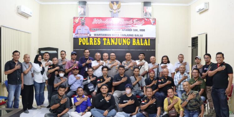 Kapolres Tanjungbalai Silaturahmi dan Ramah Tamah Bersama Wartawan