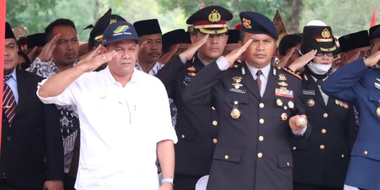 Kapolres Simalungun Dampingi Dansat Brimob Polda Sumut Ikuti Upacara HKP Di Tugu Sudjono