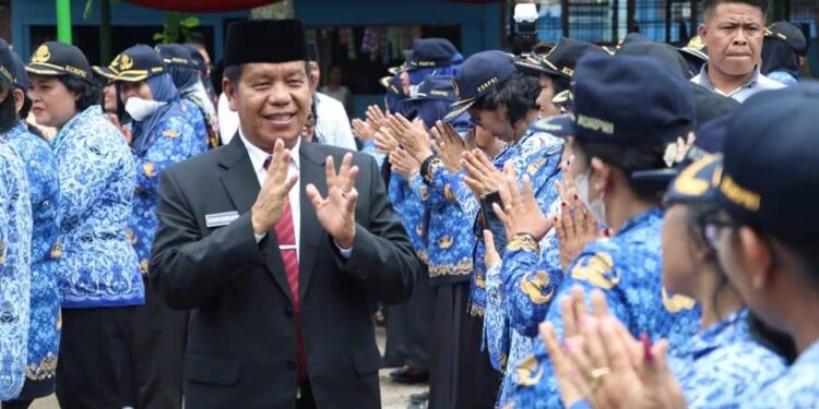 Selamat! 48 Pejabat Administrator dan Pengawas serta 516 Kepala SD Negeri di Simalungun Dilantik Bupati