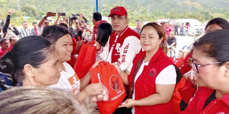 PDI Perjuangan Sumut Bersama Baguna Sumut Bantu Warga Terdampak Bencana Gempa Bumi
