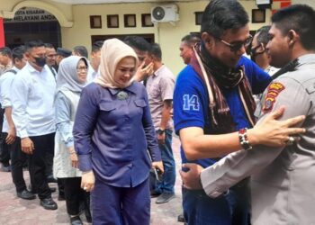 Hinca Panjaitan Anggota DPR RI Komisi III Di Polsek Kota Kisaran