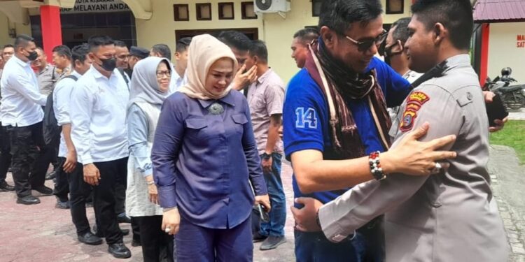 Hinca Panjaitan Anggota DPR RI Komisi III Di Polsek Kota Kisaran