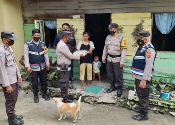 Minggu Kasih, Polsek Bangun Resor Simalungun Bagikan Sembako Kepada Masyarakat Terdampak Penyesuaian BBM