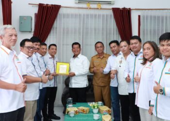 Pengurus Real Estate Indonesia Undang Bupati Radiapoh Hadiri Perayaan HUT