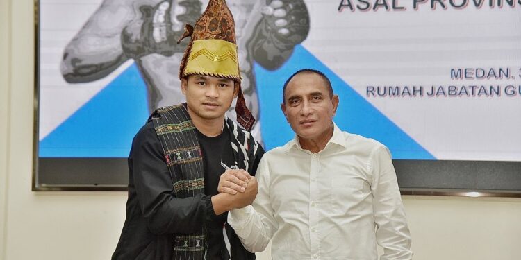 Disambut di Rumah Dinas Gubsu, Jeka Saragih Minta Edy Rahmayadi Perbaiki Jalan ke Kampungnya di Simalungun