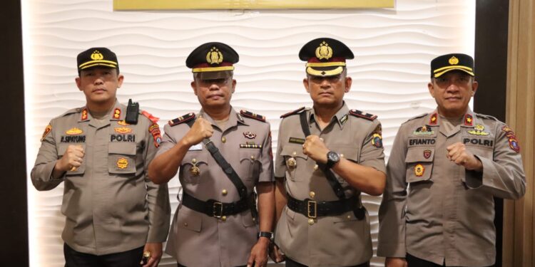 Polres Simalungun Gelar Upacara Sertijab Kapolsek Tanah Jawa dan Saribu Dolok