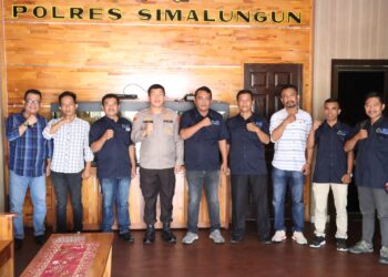 Kapolres Simalungun AKBP Ronald FC Sipayung menerima audensi pengurus dan panitia pelantikan JMSI Pematang Siantar-Simalungun