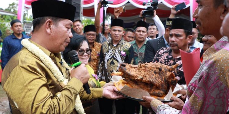 Bupati Ajak Seluruh Marga Sinaga untuk Bersama-Sama Membangun Simalungun   