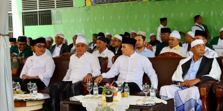 Bupati Madina Hadiri Penamatan Santri Musthafawiyah Purba Baru