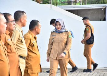 Bupati, Wabup, dan Jajaran OPD Pemkab Madina Lakukan Tes Urin saat Apel Pagi