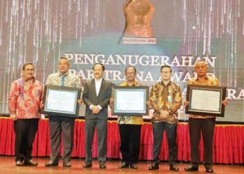 Pemkab Simalungun Terima Penghargaan Paritrana Award Tahun 2022.