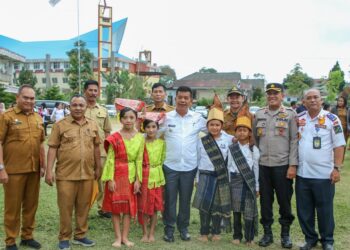 Bupati Simalungun Buka Pelatihan Gasing, Berharap Tingkatkan Mutu Pendidikan