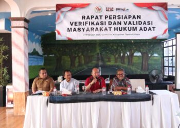 Bupati Taput Pimpin Rapat Persiapan Verifikasi dan Validasi Masyarakat Hukum Adat