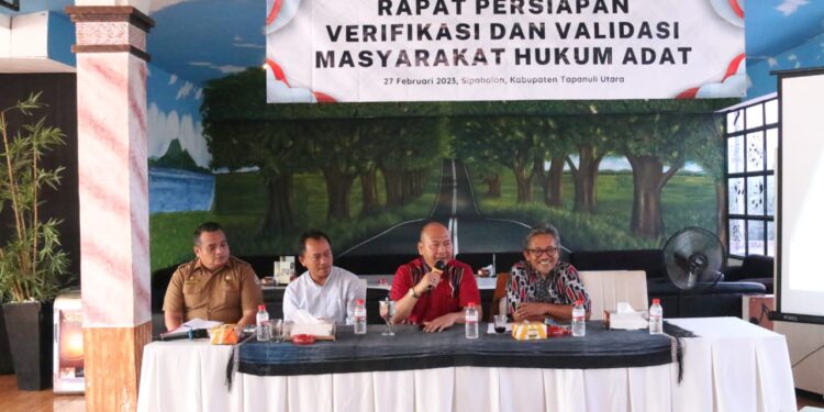 Bupati Taput Pimpin Rapat Persiapan Verifikasi dan Validasi Masyarakat Hukum Adat