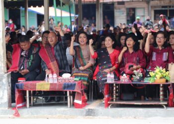 Bupati Taput Hadiri Pesta Bona Taon Toga Gultom Kecamatan Pangaribuan