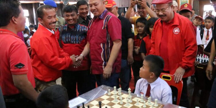 Bupati Taput Nikson Nababan Buka Turnamen Catur YNPS Cup 2 Piala Bupati Tapanuli Utara Tahun 2023