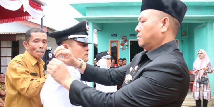 Bupati Taput Lantik Dua Kepala Desa Pengganti Antar Waktu