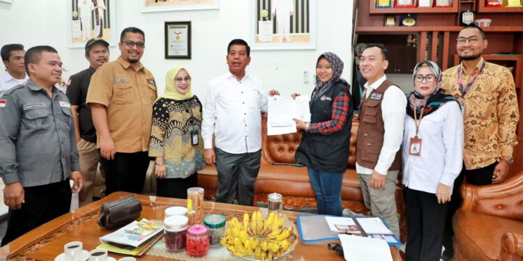 Ketua KPU D dan Bawaslu Simalungun Coklit ke Rumah Bupati