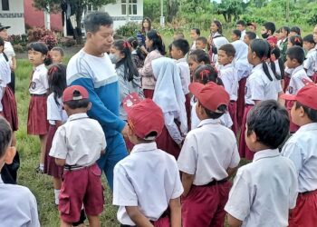 Bupati Simalungun sambangi SD 2 Tiga Runggu Kecamatan Purba