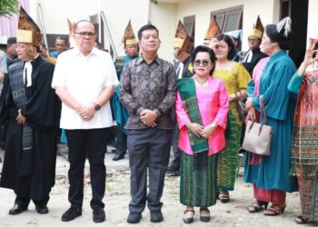 Bupati Simalungun Hadiri Perayaan HUT Ke -72 Kuria NA PA GKPS