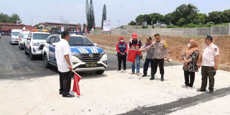 Kapolres Simalungun Buka Ruas Tol Sinaksak-Dolok Marawan Resmi Dibuka