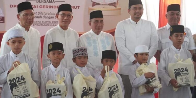 Gerindra Sumut Buka Puasa dan Nuzulul Qur’an Bareng Anak Yatim Piatu, Gus Irawan Sampaikan Sosok Pemimpin Masa Depan