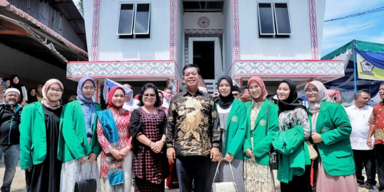 Bupati Simalungun Resmikan Kantor Pangulu dan Balai Nagori Gunung Serawan