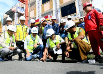Sekda Tinjau Proyek Pembangunan Jalan di Siantar dan Simalungun
