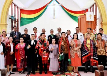 Bupati Simalungun Bersama Istri Beribadah Bersama Dengan Jemaat HKBP Bahal Gajah Tiga Bolon